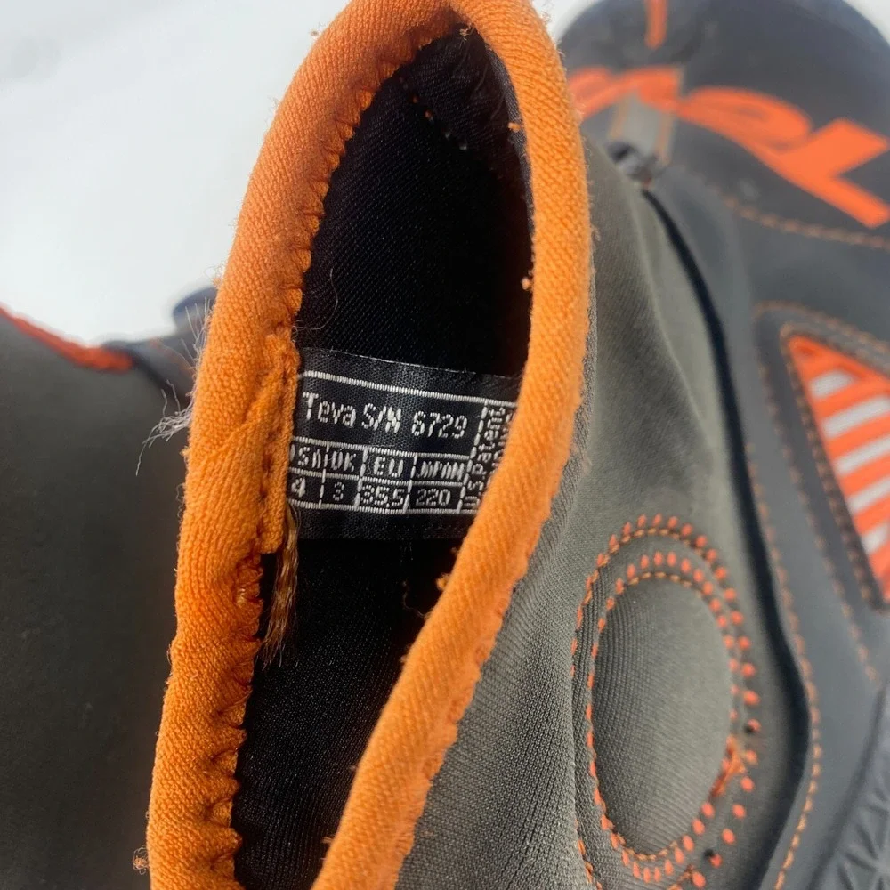 TEVA Hybrid‎ Split Toe Gray Orange Slip On Outdoor Water Shoes Youth Size 4
